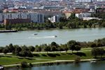 Boote auf der Donau stromaufwärts